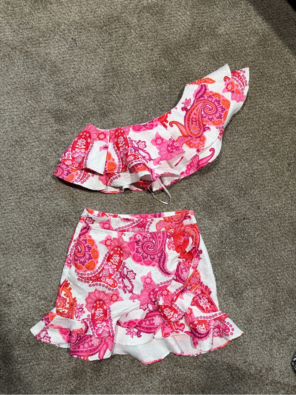 SHEIN Pink & Orange Paisley Ruffle One-Shoulder Mini Set